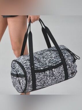 Lululemon Run Ways Duffel